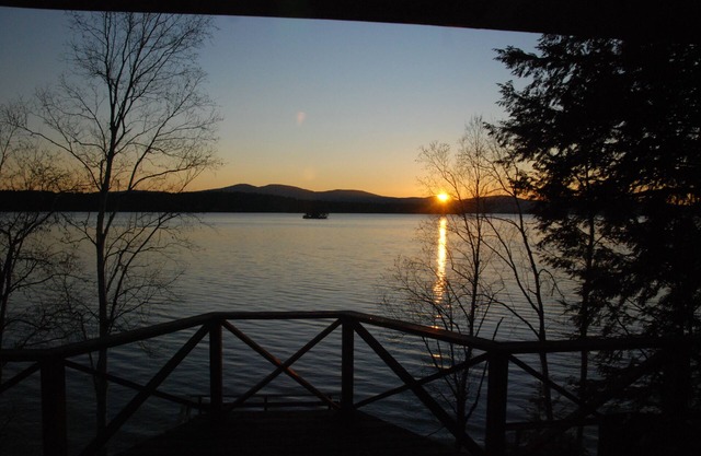 Spacious Waterfront 4 Season Home on Beautiful Lake Winnisquam