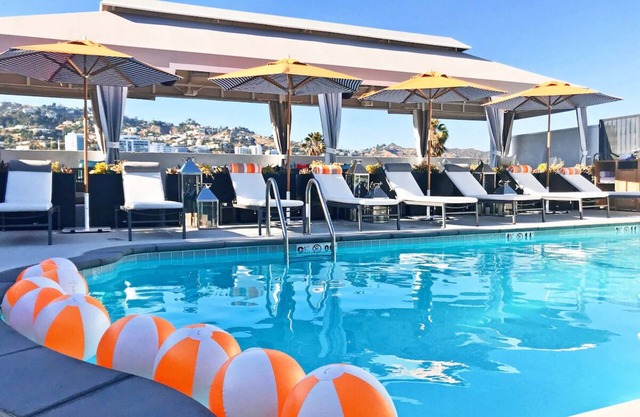 Spacious West Hollywood Escape w/Kitchen & Rooftop Pool