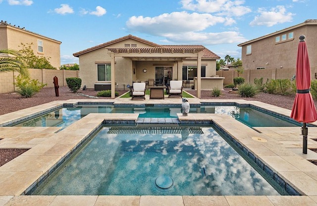 SPECIAL OFFER! Enchanted Luxury 3 BR FAMILY PARADISE PVT Pool/ Spa/ Entertainers Dream/ Surprise