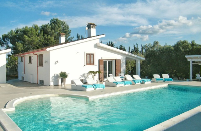 Special offer!! Private Pool, Oria Countryside, Brindisi Prov. 3klms from Oria