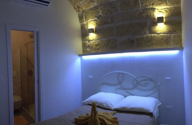 SPECIAL OFFER SUMMER GROTTINO in the historic center of Specchia