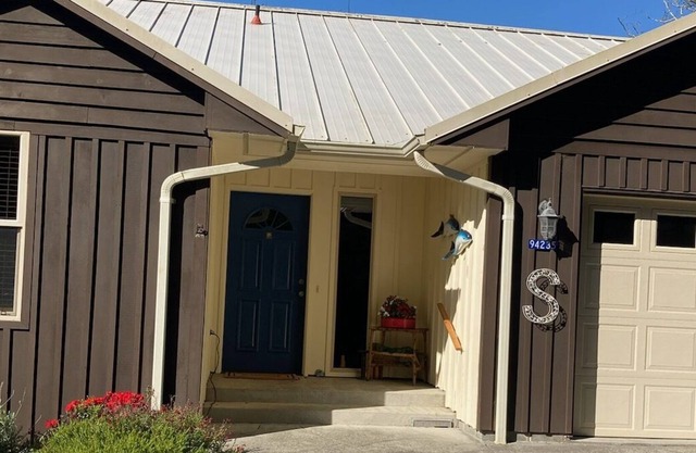 Spectacular 3-Bedroom Custom Home with Ocean Views in Gold Beach, Oregon