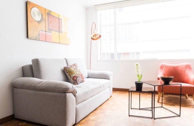 Spectacular and comfortable apt on 93!