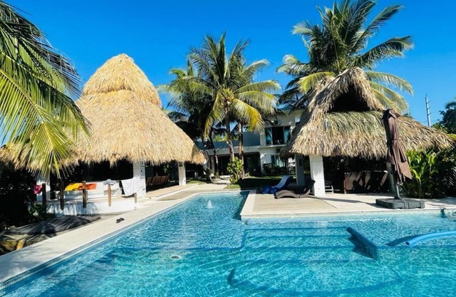 Spectacular Beach House in Pergolas del Mar