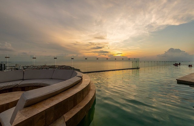 Spectacular Ocean View and Historic Center 2BR