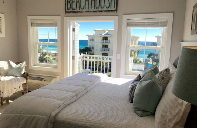 Spectacular Ocean View! Great Location On 30A King Bed ,Newly Remodeled!