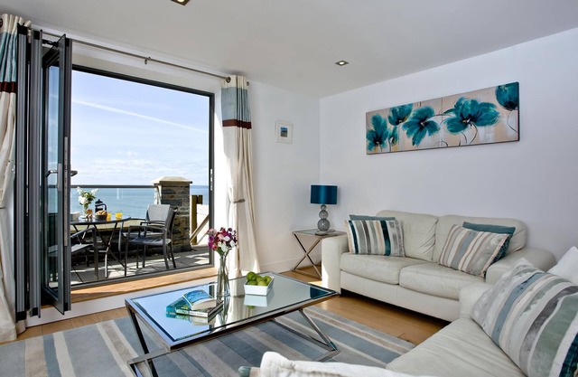 Spectacular views from an exceptional apartment near the beach.