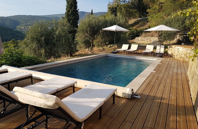 Spectacular views, steps from beautiful Claviers