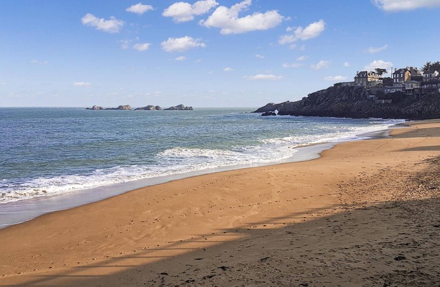 Spend a relaxing vacation in this pleasant home in Bonnemain.