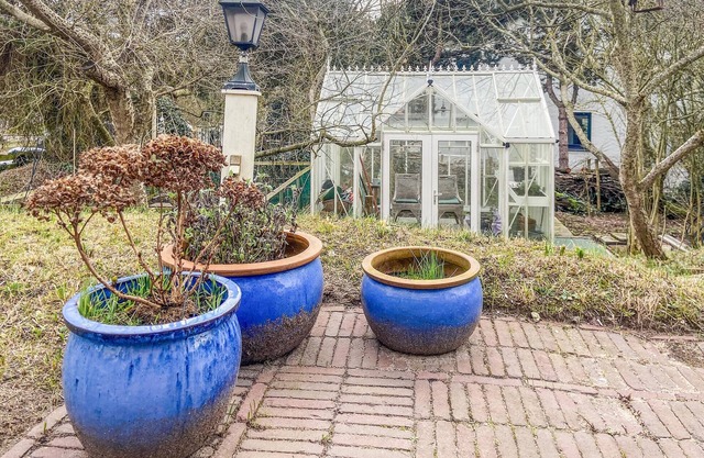 Spend an unforgettable holiday in the inviting holiday home near the beach.