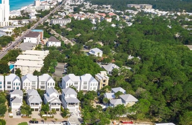 Spend Summer by the Beach! Steps to the Beach! Gated Community! Gulf Views!