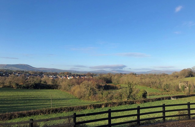 Sperrinview House - Lovely Retreat Sleeps 8