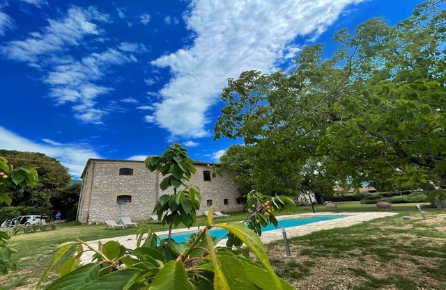 Spoleto Biofarm - All Year pool + shops and bars
