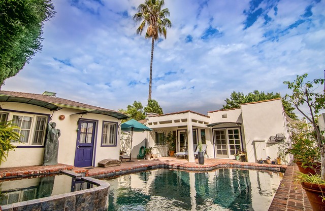 SPRING SALE! Low rates for spring dates! Private Oasis in Middle of LA Action