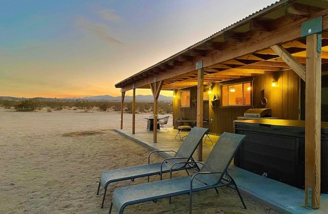 Spy Mountain Hideaway On 5 Acres W/Hot Tub & Privacy! 1 Bedroom Home by RedAwning