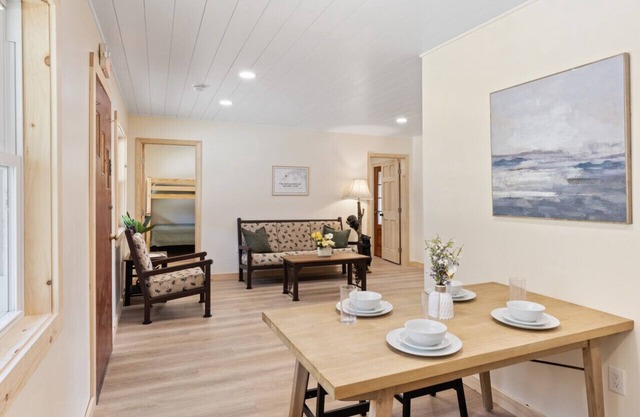 Squam Lake 3 bed 3 bath (Suite #7)