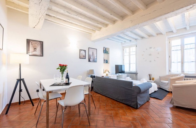 St. Bartholomew Square Bright&Comfy Apt x4