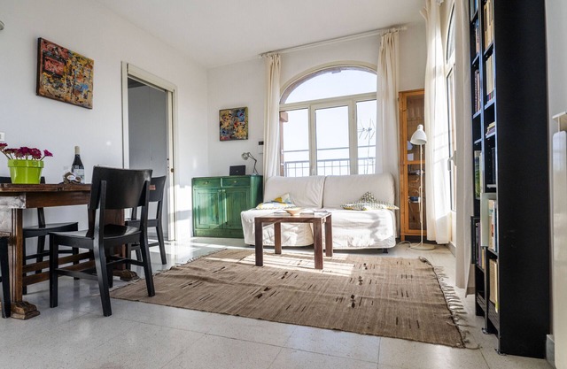 St. John Basilica Lovely Tower Apartment