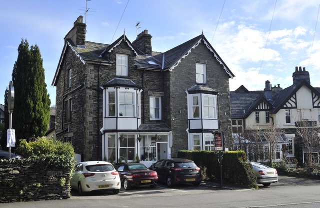 St John's Lodge (incl off-site health club)