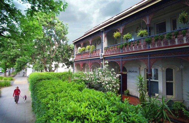 St Kilda Heritage Luxury - Fitz View Mansion Apartment