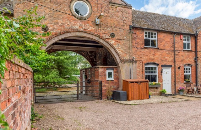 Stafford Secret Gem | Pass the Keys