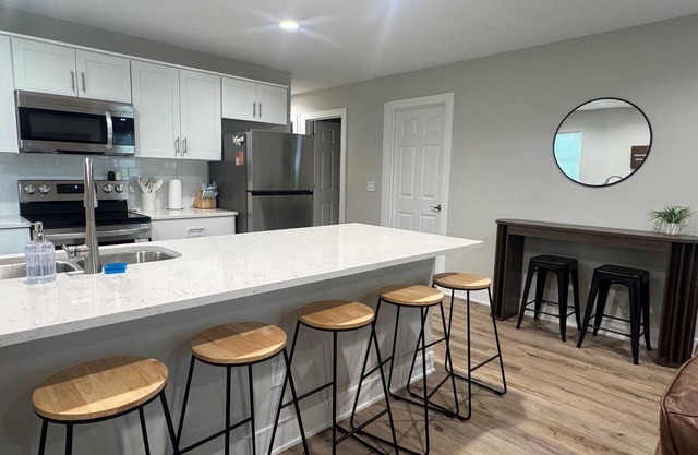 Stay at The Fort! 2 Homes perfect| Gatherings for Teams| Reunions| Families