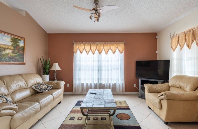 Stay in Style near Thrills: House near Theme Parks & Downtown Fun!