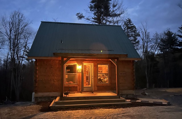 Stay in a log cabin on farm/vineyard in the Western NC mountains!