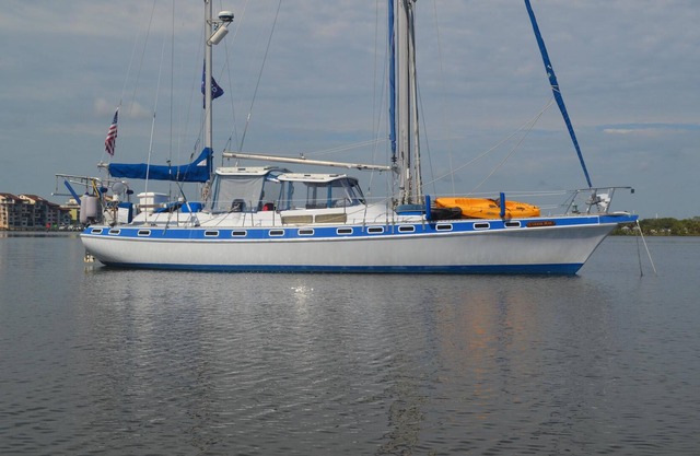 Stay on a sailboat Rosario