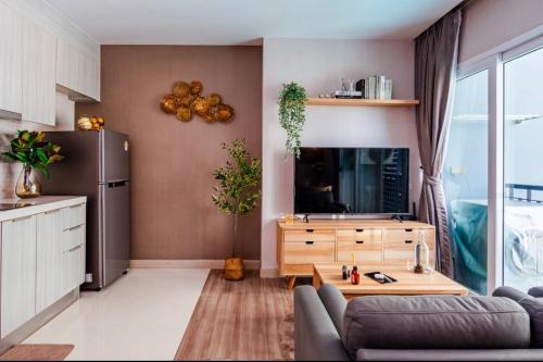 Stay with Pano at The Prio Condo
