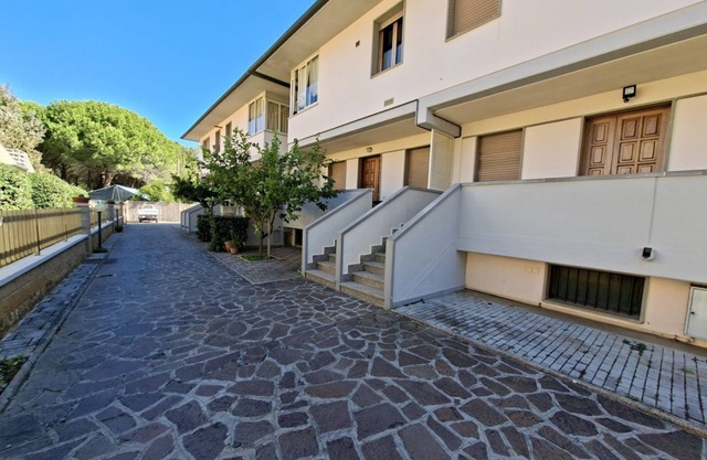 Staying in the Marina di Bibbona Apartments combines the convenience of feeling at home with the comfort of a vacation in a green setting, just steps from the sea and all the main amenities.With its pleasant atmosphere, Marina di Bibbona combines