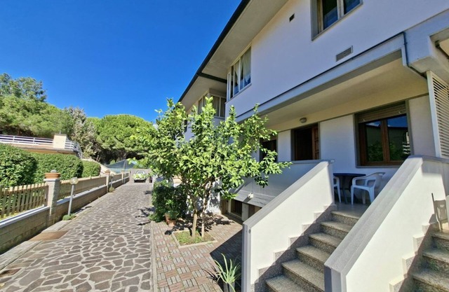 Staying in the Marina di Bibbona Apartments combines the convenience of feeling at home with the comfort of a vacation in a green setting, just steps from the sea and all the main amenities.With its pleasant atmosphere, Marina di Bibbona combines