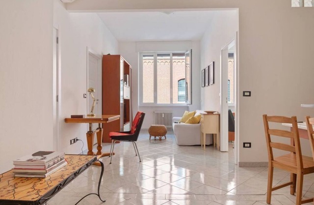 Stazione Centrale Cozy and Functional Flat