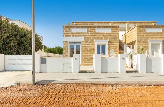 STELLA PESCOLUSE THE MALDIVES OF SALENTO