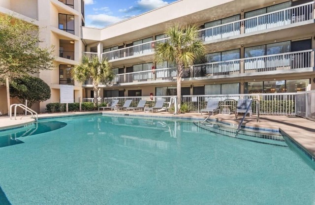 Steps Away from the Beach | 4 Family Ready Rooms w/Complimentary Breakfast