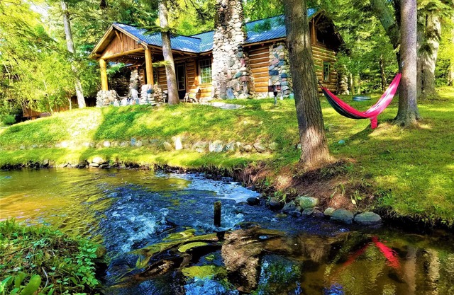 Steps to Beach|Hot Tub|Fireplace|A NorthCoast Gem