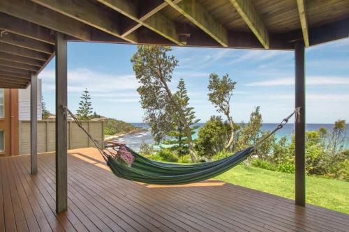 Sticks by the Sea - pet-friendly coastal home