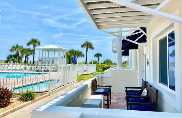 Still enjoy the beach! November pool & hot tub closed-refurbished-special price
