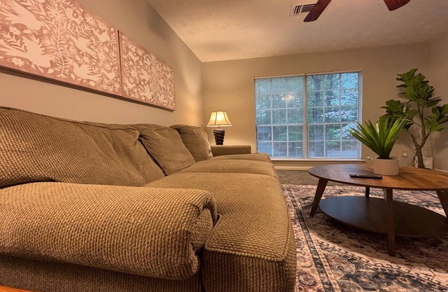 Stockbridge Quiet Hideaway