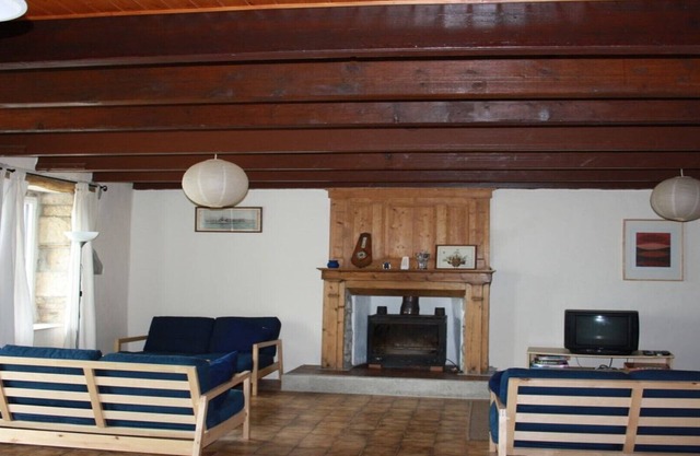 Stone house in the countryside for 11 people