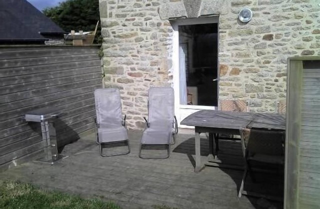 Stone house on Ploudalmézeau