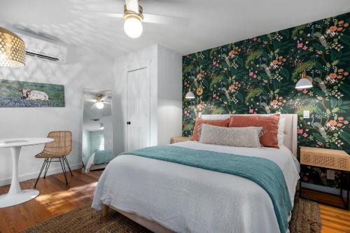 Stonewall Bungalow 2 - Sleeps 2