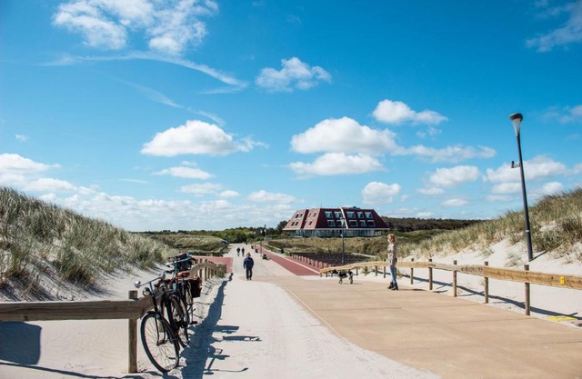 Strandhotel Buren aan Zee