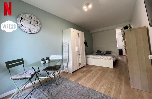 Studio à 550m de la gare (RER A)