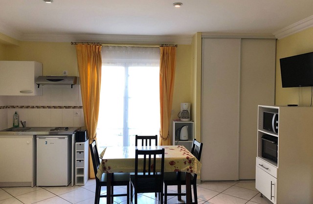 Studio, 27 m2. Furnished. Garden-level