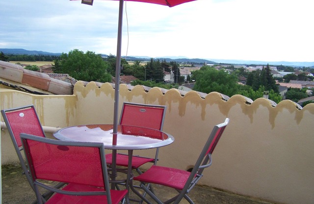 Studio 34 m2 -4 people - terrace 8 m2 180° view