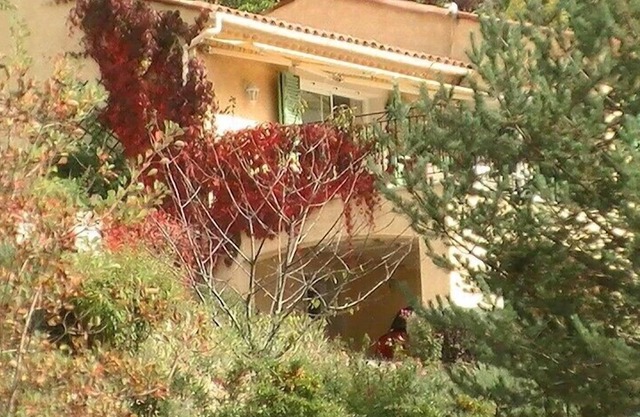 Studio 35m ° new fully equipped, garden, parking, ground floor, quiet greenery.