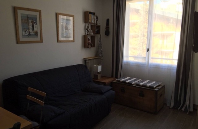 Studio 4 people 3 floor