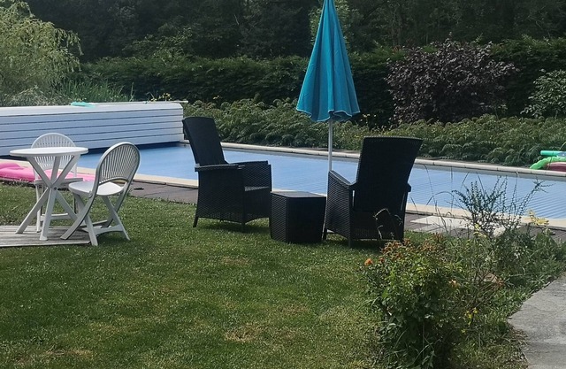 STUDIO 4 people with swimming pool/Annecy-Geneva