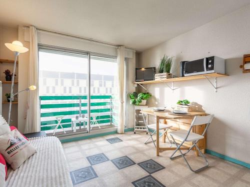 Studio 4 pers. avec balcon et accès direct aux pistes à Saint-Lary-Soulan - FR-1-296-488
